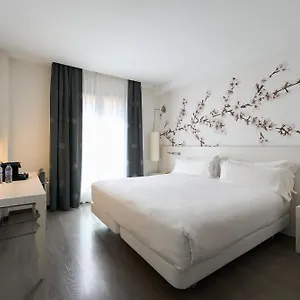 hesperia-ramblas.catalonia-hotels.com/