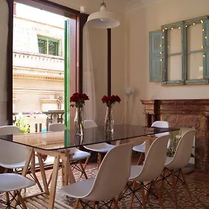 hostel-pura-vida.allmallorcahotels.com/